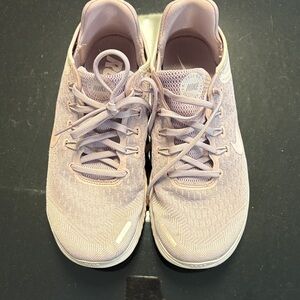 Nike Women's lavender Running Shoes